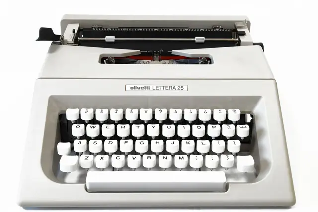 olivetti Lettera 25 タイプライター用ゴム足の外観