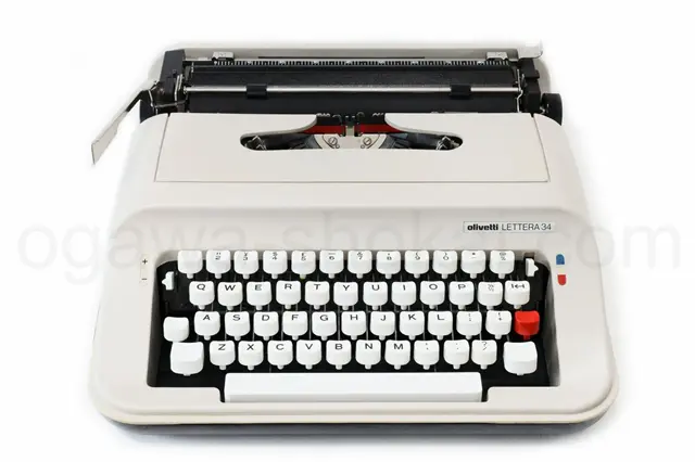 olivetti Lettera 34 タイプライター用ゴム足の外観