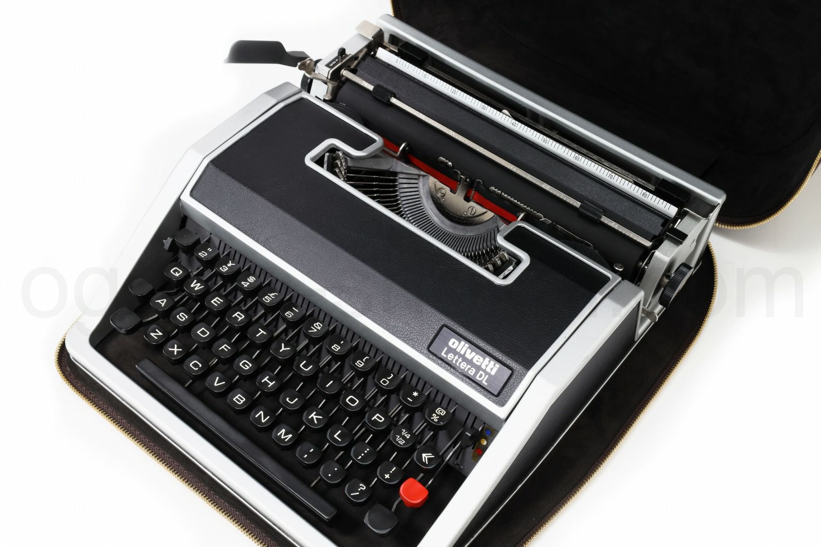 リフォーム済タイプライターケース olivetti Lettera DL