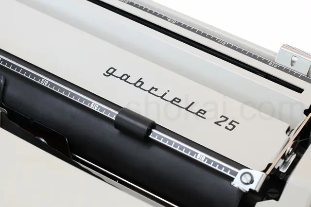 gabriele25という名のタイプライター