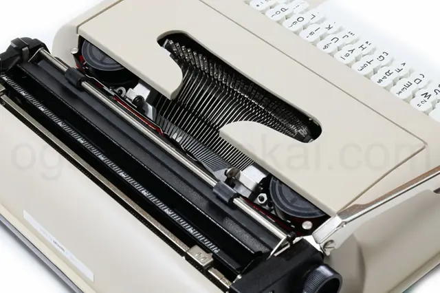 olivetti LETTERA 34 タイプライター